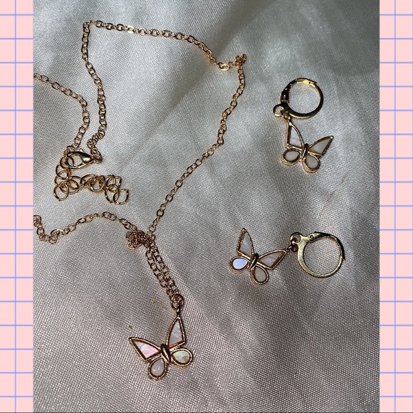 Butterfly Necklace & Earrings Set - Picture 2 of 11